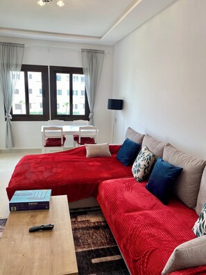 Smart TV - Superb Colina Smir apartment, swimming pool view in front of magnificent Kabila Beach (Marina Smir)