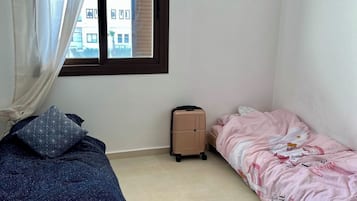 2 bedrooms, desk, iron/ironing board, free WiFi