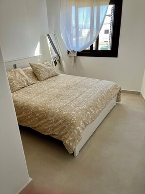 2 chambres, bureau, fer et planche à repasser, Wi-Fi gratuit