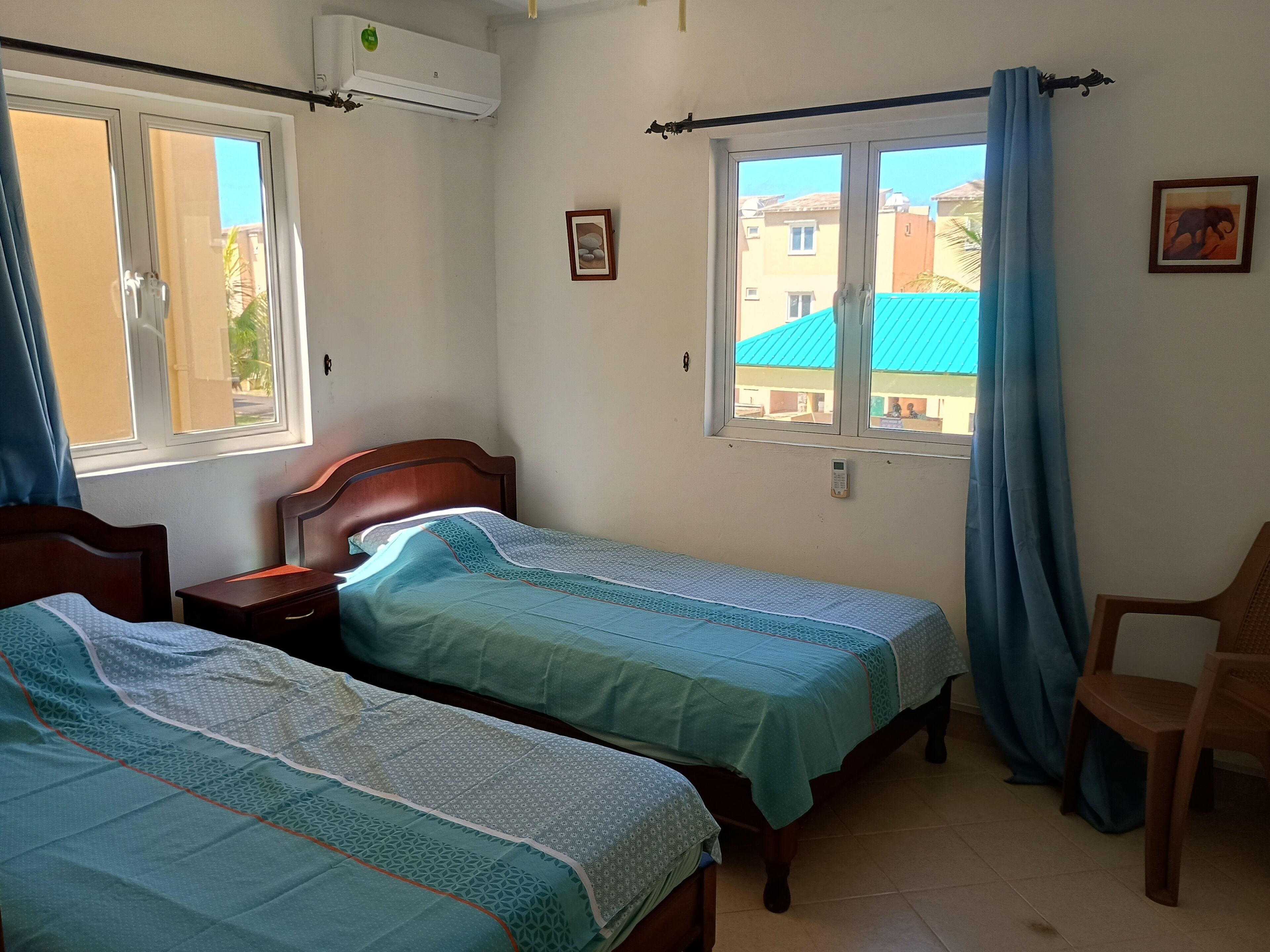 3 bedrooms, iron/ironing board, travel crib, free WiFi