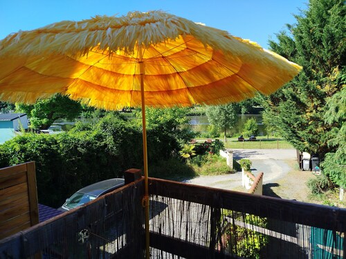 Cosy studio on the shores of Lac d'Allier - breathtaking views and natural surroundings