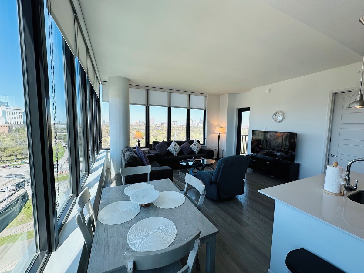 Photo 2 of Spacious 3-bedroom apartment near MD Anderson Hospital