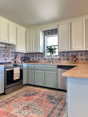 Microwave, oven, stovetop, dishwasher