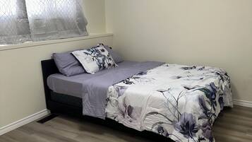 2 makuuhuonetta, ilmainen Wi-Fi, vuodevaatteet