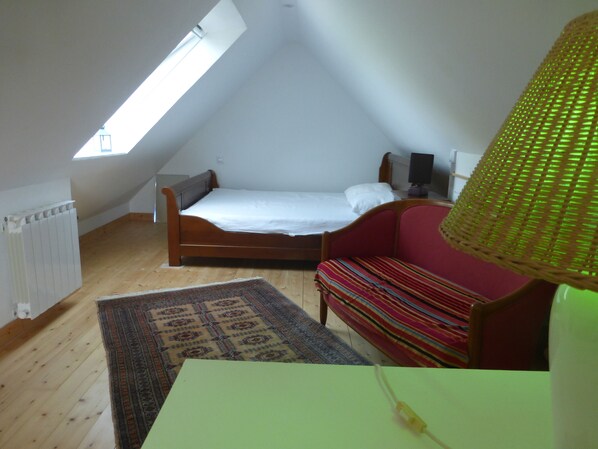 1 habitación y ropa de cama 