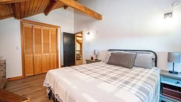 3 bedrooms, free WiFi, bed sheets