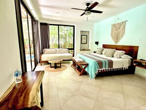 1 chambre, coffres-forts dans les chambres, fer et planche à repasser