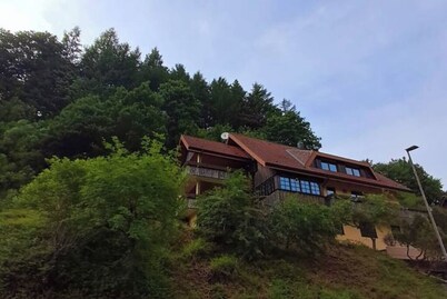 Startingpoint vacation apartment valley side