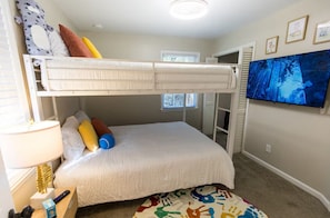 3 Schlafzimmer, Bügeleisen/Bügelbrett, Reisekinderbett, kostenloses WLAN