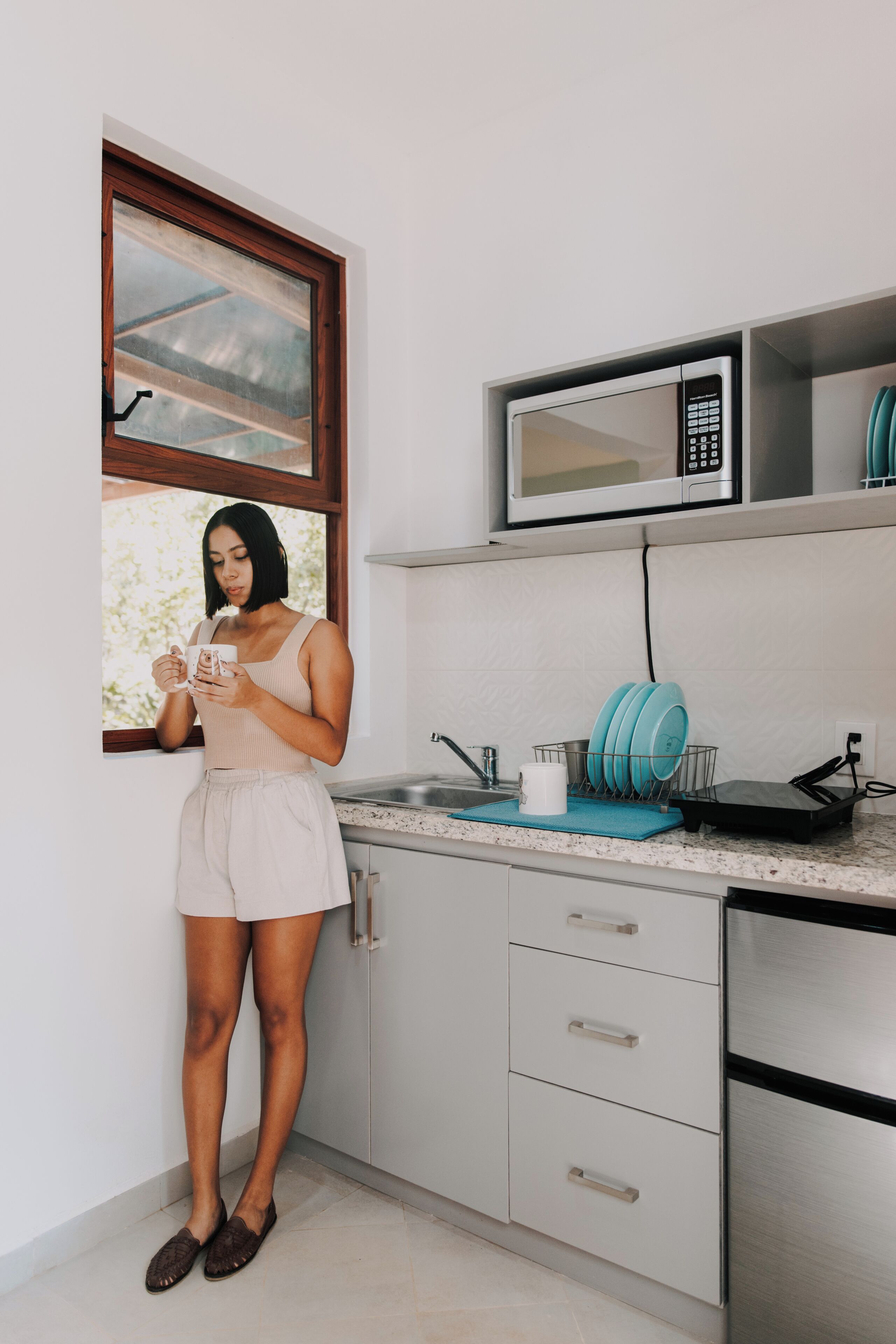 Fridge, microwave, coffee/tea maker, electric kettle