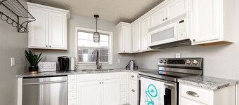 The Main Street Bungalow - Downtown Bentonville