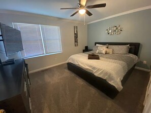 2 bedrooms, iron/ironing board, WiFi, bed sheets