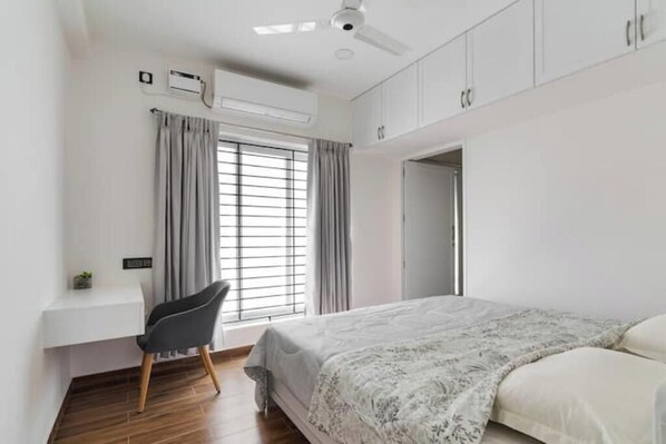 2 bedrooms, WiFi, bed sheets
