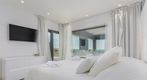 5 slaapkamers, een kluis op de kamer, een strijkplank/strijkijzer