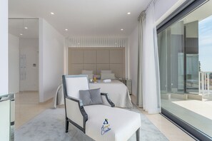 5 Schlafzimmer, Zimmersafe, Bügeleisen/Bügelbrett, Reisekinderbett