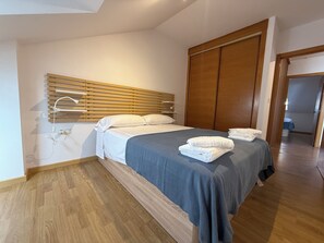 2 soverom, strykejern/-brett, wi-fi og sengetøy