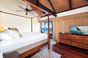 Stadtwohnung, Mehrere Betten, Veranda, Meerblick (Kona Onenalo 1) | 3 Schlafzimmer, individuell dekoriert, individuell eingerichtet