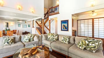 Townhome, Multiple Beds, Lanai, Ocean View (Kona Onenalo 1) | Living area | 42-inch flat-screen TV with digital channels