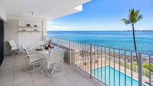 コンドミニアム ベッド (複数台) ラナイ オーシャンビュー (Alii Villas 329) | 部屋からの景観