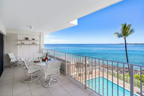 Huoneisto, useita sänkyjä, lanai, valtamerinäköala (Alii Villas 329) | Näkymä huoneesta