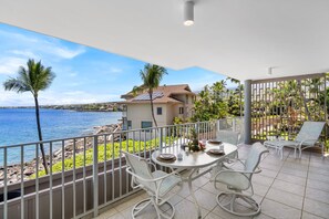 Condo, Multiple Beds, Lanai, Ocean View (Alii Villas 329) | Outdoor dining