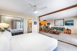 Condo, Multiple Beds, Lanai, Ocean View (Alii Villas 329) | 2 bedrooms, individually decorated, individually furnished, bed sheets - Ocean Front - Direct View of Kailua Bay - Vrkcv (Kailua-Kona)