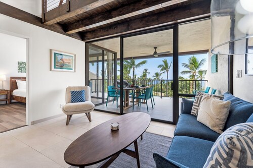 Fully Air-conditioned - Updated Top Floor Including Loft - Ocean Views - Vrkcv