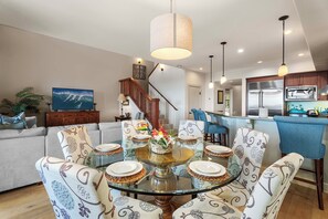 Condo, Multiple Beds, Lanai, Ocean View (Halii Kai 15F) | Interior