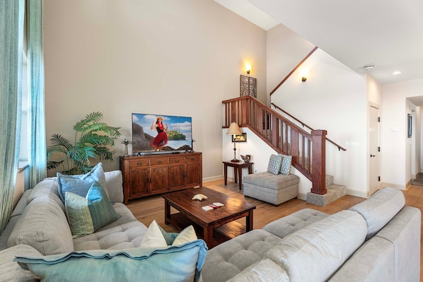 Condo, Multiple Beds, Lanai, Ocean View (Halii Kai 15F) | Living area