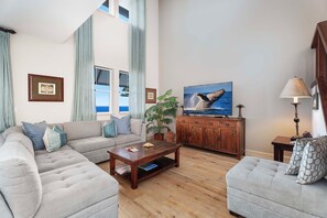 Condo, Multiple Beds, Lanai, Ocean View (Halii Kai 15F) | Living area