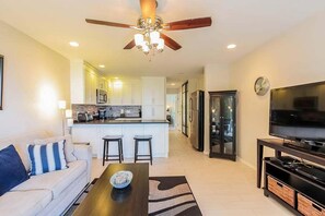 Condo, 1 King Bed with Sofa bed, Lanai, Ocean View (Kona Isle D1) | Living area | 42-inch flat-screen TV with digital channels