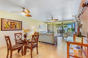 Condo, Multiple Beds, Lanai, Ocean View (Country Club Villas 120) | Living area