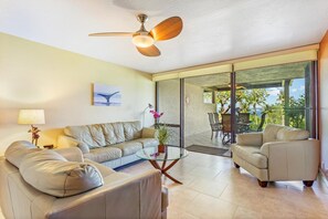 Condo, Multiple Beds, Lanai, Ocean View (Country Club Villas 120) | Living area | 42-inch flat-screen TV with digital channels