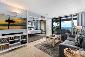 Condo, Multiple Beds, Lanai, Ocean View (Kona Bali Kai 322) | Living area | 42-inch flat-screen TV with digital channels