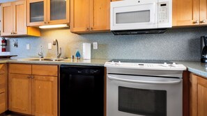 Condo, Multiple Beds, Lanai, Ocean View (Kona Bali Kai 322) | Private kitchen