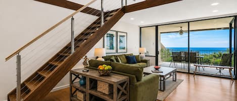 Condo, Multiple Beds, Lanai, Ocean View (Country Club Villas 318) | Living area