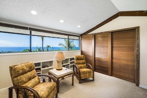 Condo, Multiple Beds, Lanai, Ocean View (Country Club Villas 318) | Interior