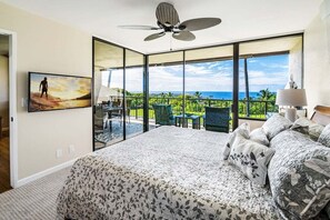 Condo, Multiple Beds, Lanai, Ocean View (Country Club Villas 318) - Ocean and Golf Course Views - Top Floor -vrkcv (Kailua-Kona)