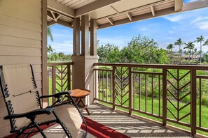 Stadtwohnung, Mehrere Betten, Veranda, Blick auf den Golfplatz (Waikoloa Colony Villas 103) | Ausblick vom Zimmer
