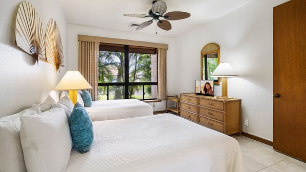 Lejlighed - flere senge - hawaiiansk terrasse - udsigt til have (The Shores at Waikoloa 117) | 1 soveværelse, individuelt design, individuel indretning, sengetøj
