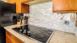 Condo, Multiple Beds, Lanai, Garden View (The Shores at Waikoloa 115) | Private kitchen