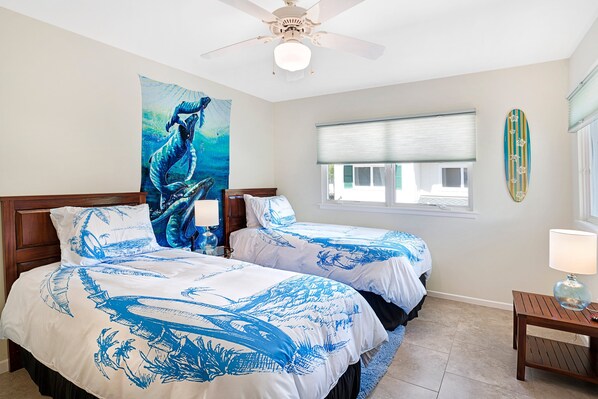 House, Multiple Beds, Lanai, Ocean View (Na Hale O Keauhou C1) | 3 bedrooms, individually decorated, individually furnished, bed sheets