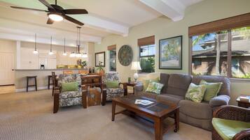 House, Multiple Beds, Lanai, Golf View (Kulalani at Mauna Lani 802) | Living area | 42-inch flat-screen TV with digital channels