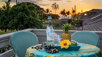 Rumah, Beberapa Tempat Tidur, kolam renang pribadi, pemandangan samudra (Holua Kai 11) | Tempat makan outdoor