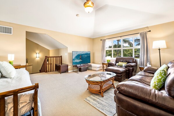 Condo, Multiple Beds, Lanai, Ocean View (Golf Villas at Mauna Lani H22) | Living area