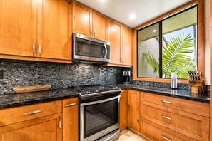 Condo, Multiple Beds, Lanai, Ocean View (Country Club Villas 338) | Private kitchen | Coffee/tea maker, dining tables - Ocean View - Newly Upgraded - Spacious Lanai -vrkcv (Kailua-Kona)