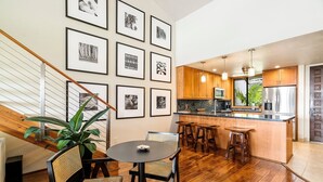 Unclassified image, 3 of 39, button - Ocean View - Newly Upgraded - Spacious Lanai -vrkcv (Kailua-Kona)