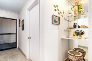 Condo, 1 King Bed with Sofa bed, Lanai, Ocean View (Sea Village 2102) | Interior