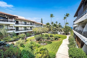 Exterior - Ocean Views - AC - In Unit Washer/dryer - Vrkcv (Kailua-Kona)