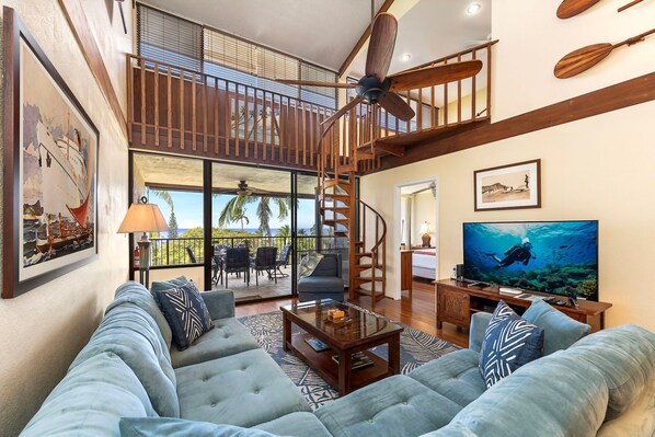 コンドミニアム ベッド (複数台) ラナイ オーシャンビュー (Country Club Villas 324) | リビング エリア | 42 インチの薄型テレビ (デジタル放送視聴可)